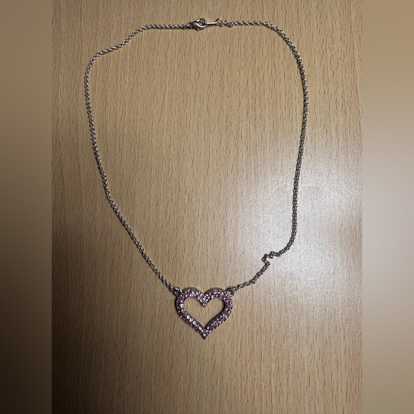 Elegant Heart Pendant Necklace - Picture 4 of 5